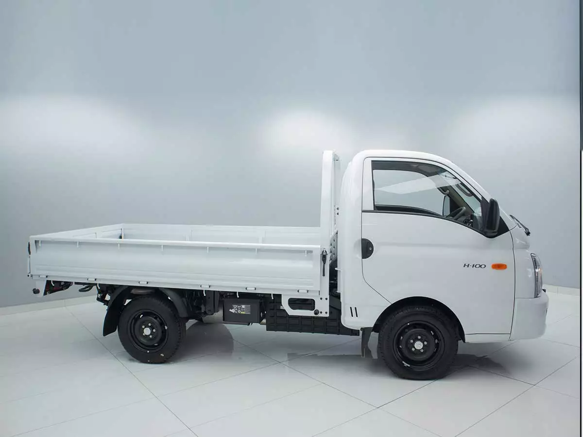 Vehicle Image for 4/16for Hyundai H-100 Bakkie 2.6D Deck (Aircon)