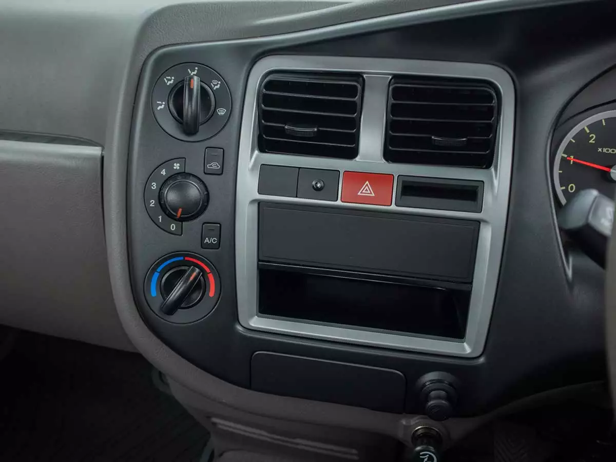 Vehicle Image for 11/16for Hyundai H-100 Bakkie 2.6D Deck (Aircon)