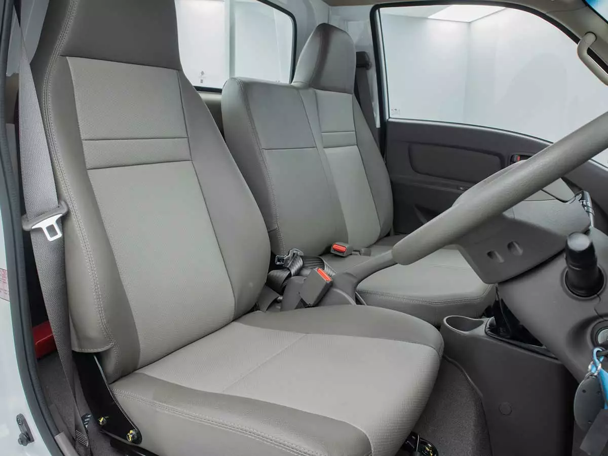 Vehicle Image for 16/16for Hyundai H-100 Bakkie 2.6D Deck (Aircon)