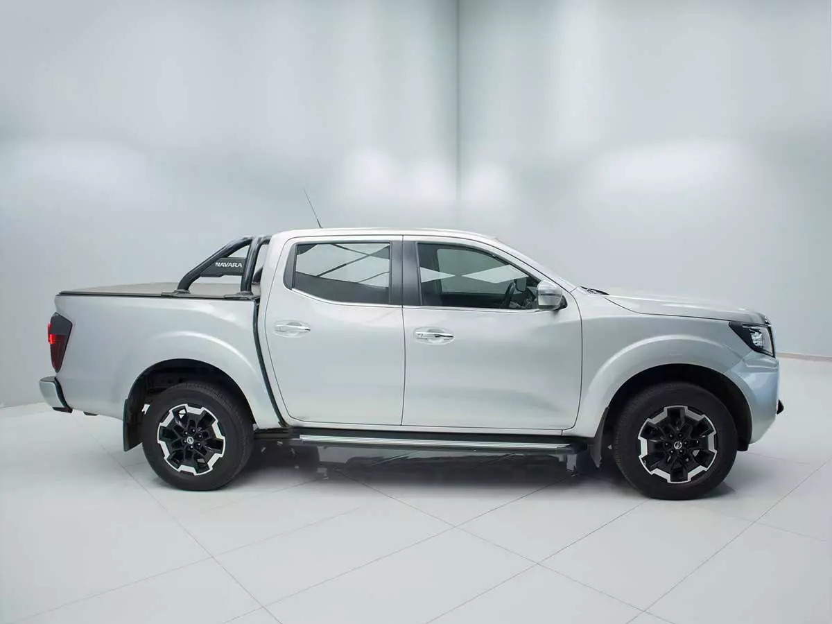 Vehicle Image for 4/17for Nissan Navara 2.5DDTi Double Cab LE