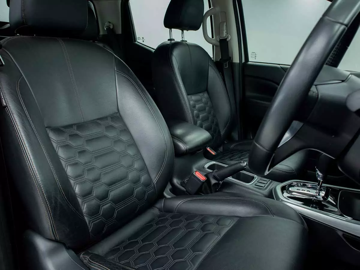 Vehicle Image for 17/17for Nissan Navara 2.5DDTi Double Cab LE
