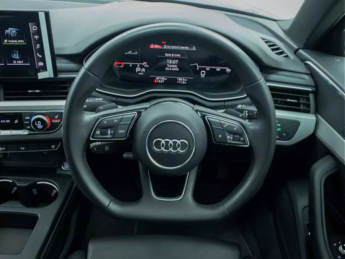 Vehicle Image for 10/17for Audi A4 40TFSI S Line