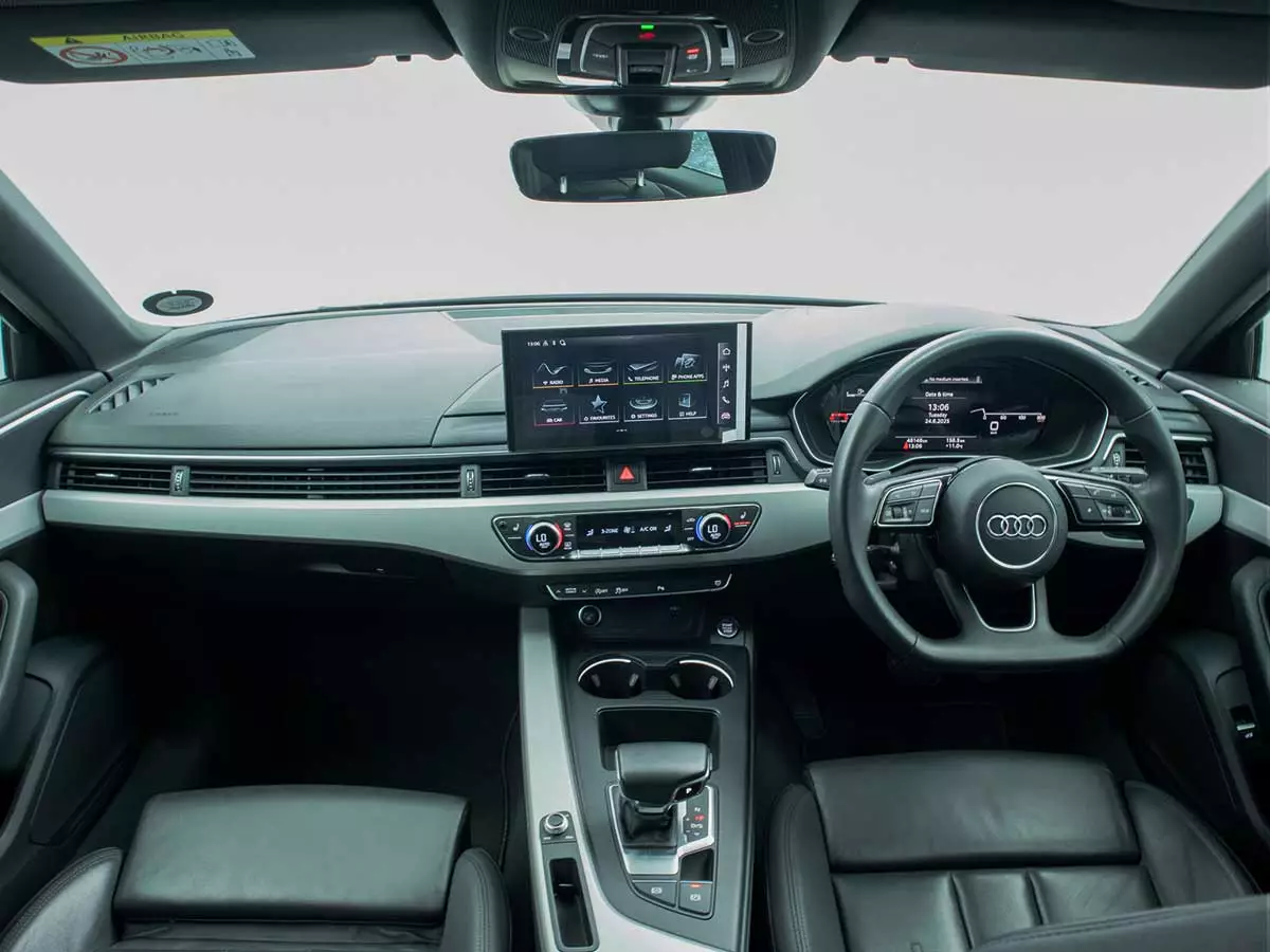 Vehicle Image for 14/17for Audi A4 40TFSI S Line