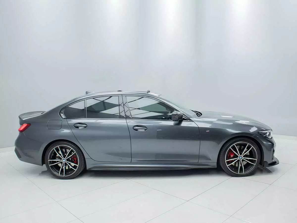 Vehicle Image for 4/17for BMW 3 Series 320i Mzansi Edition