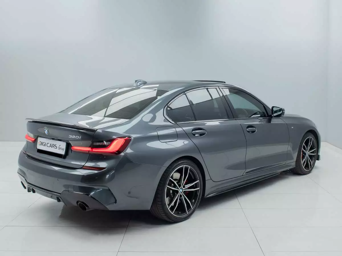 Vehicle Image for 5/17for BMW 3 Series 320i Mzansi Edition