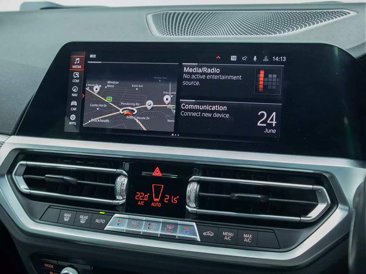 Vehicle Image for 11/17for BMW 3 Series 320i Mzansi Edition