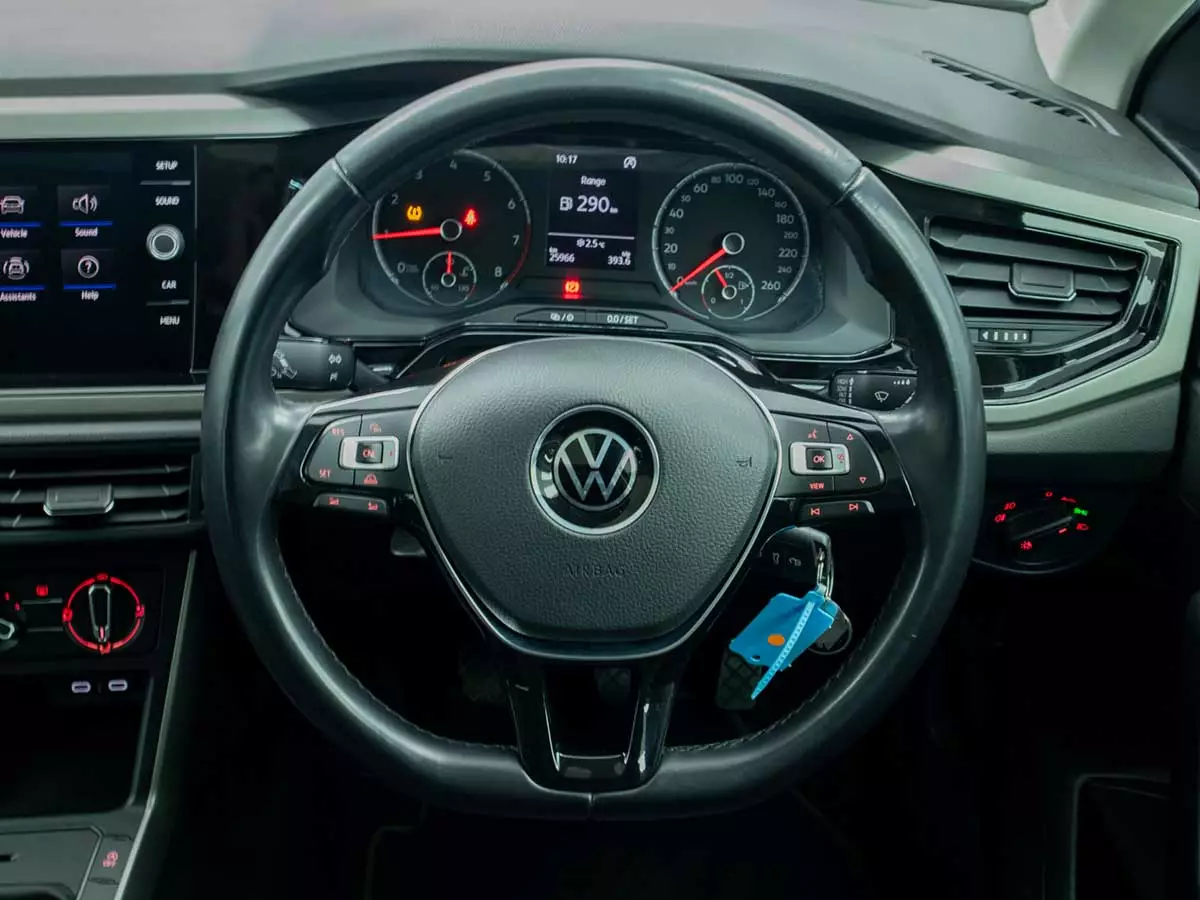 Vehicle Image for 10/17for Volkswagen Polo Hatch 1.0TSI Comfortline R-Line