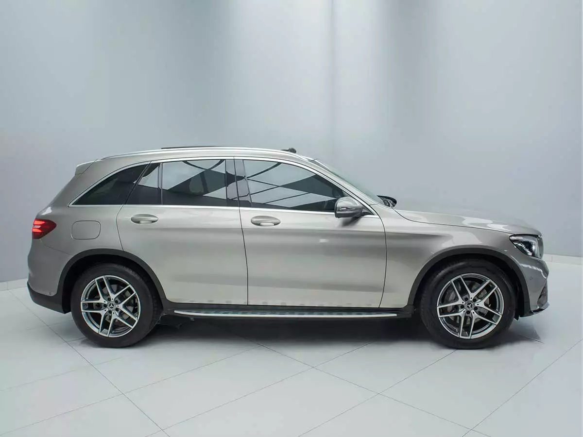 Vehicle Image for 4/17for Mercedes-Benz GLC 250d 4Matic AMG Line