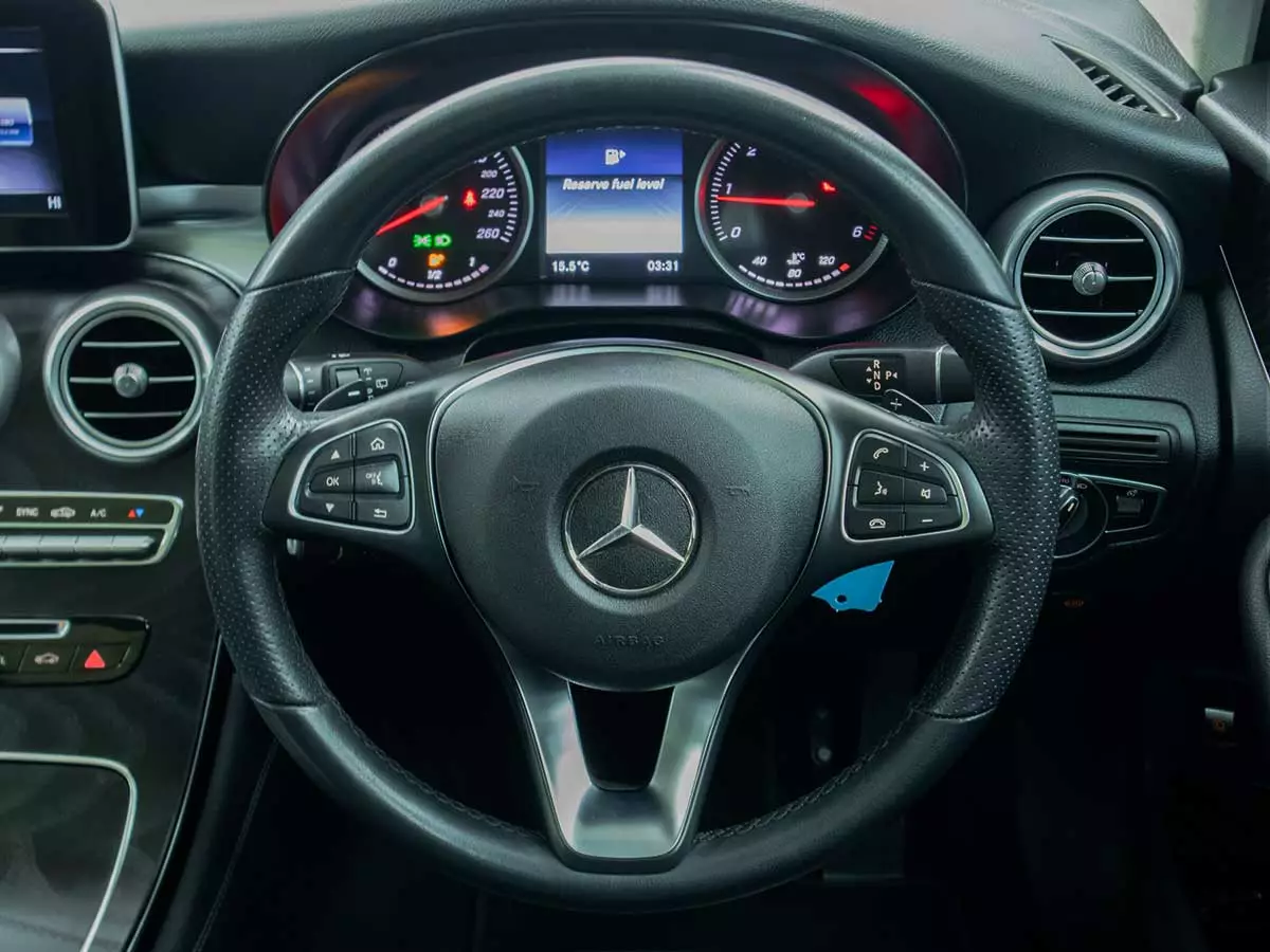 Vehicle Image for 10/17for Mercedes-Benz GLC 250d 4Matic AMG Line