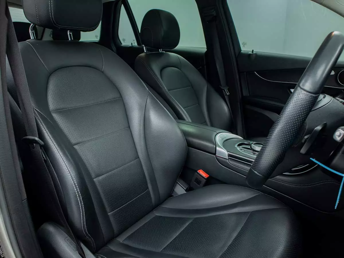 Vehicle Image for 17/17for Mercedes-Benz GLC 250d 4Matic AMG Line