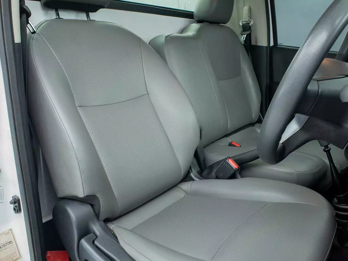 Vehicle Image for 13/13for Nissan Navara 2.5 XE