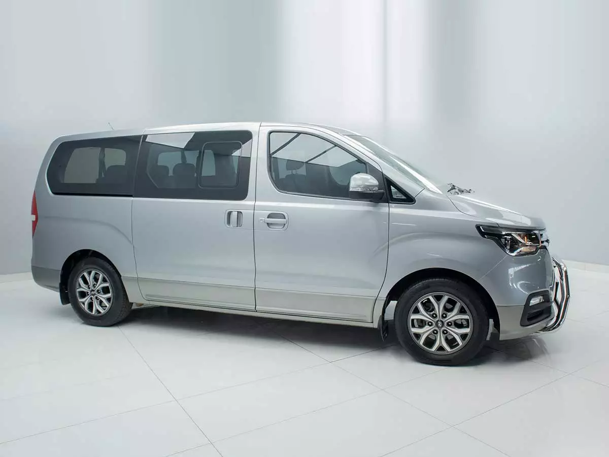 Vehicle Image for 4/18for Hyundai H-1 2.5 CRDI ELITE Auto  9-Seater