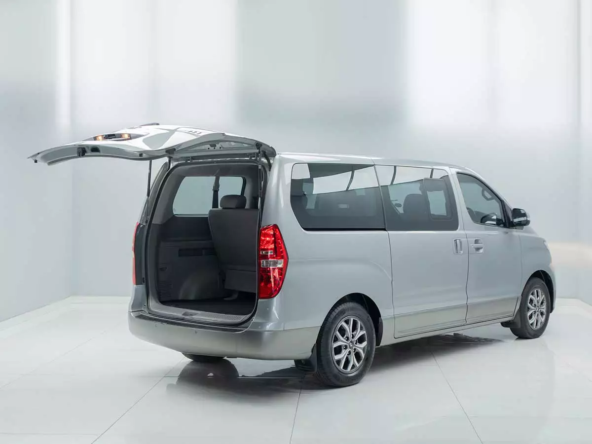 Vehicle Image for 6/18for Hyundai H-1 2.5 CRDI ELITE Auto  9-Seater