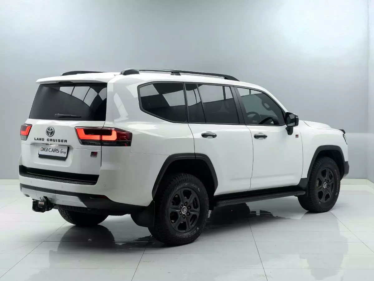 Vehicle Image for 5/18for Toyota Land Cruiser 300 3.5T GR-Sport
