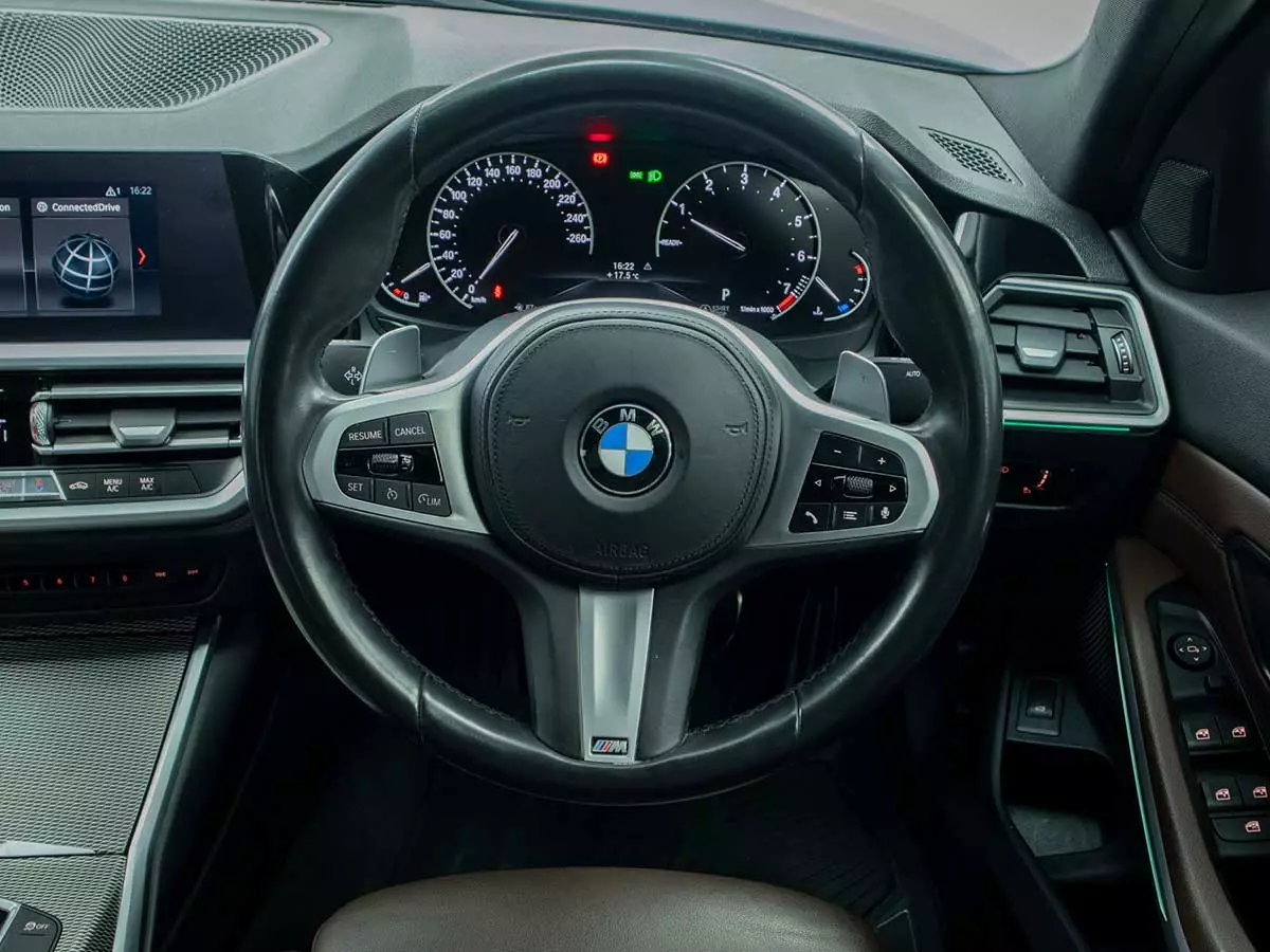 Vehicle Image for 10/17 for BMW 3 Series 320i M Sport