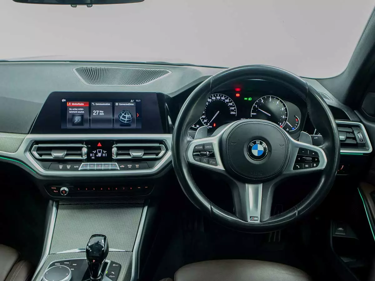 Vehicle Image for 15/17 for BMW 3 Series 320i M Sport