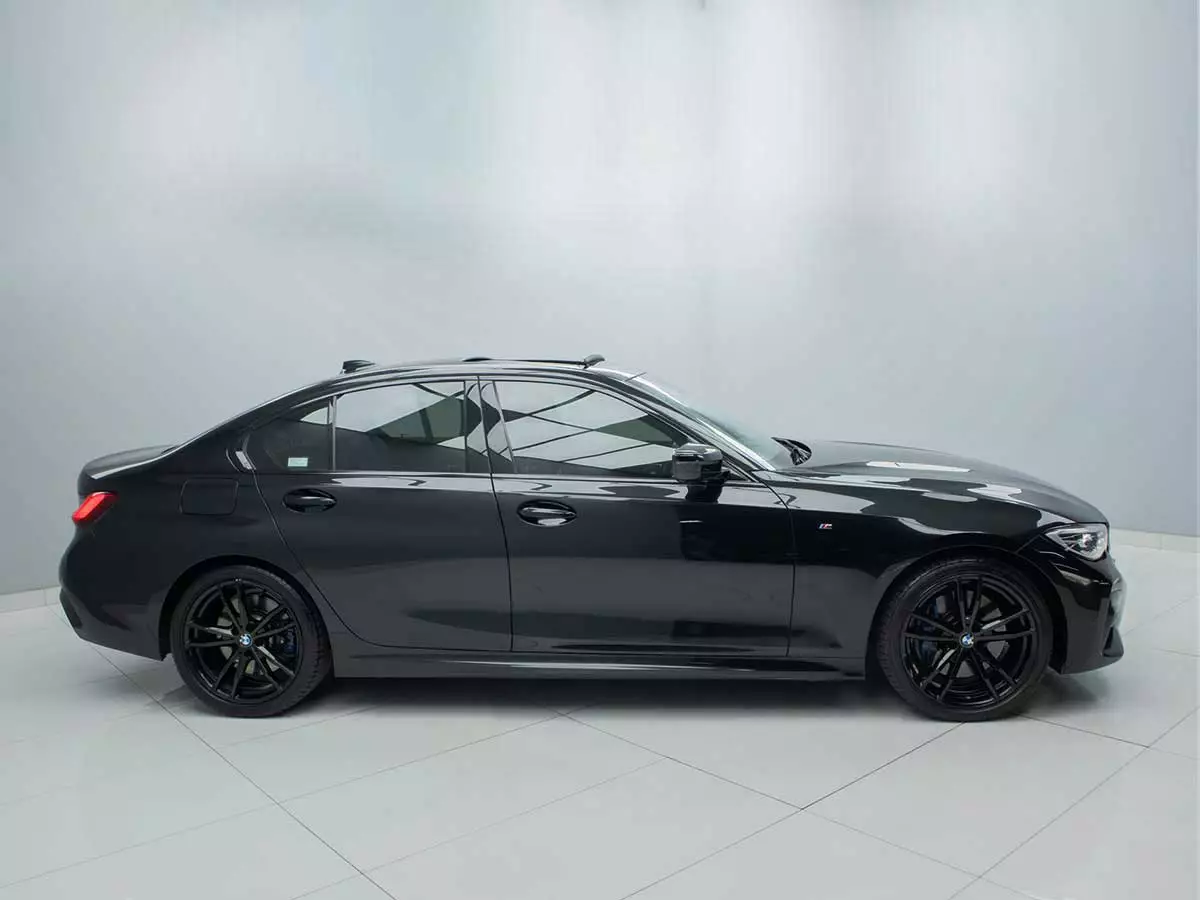 Vehicle Image for 4/17 for BMW 3 Series 320i M Sport