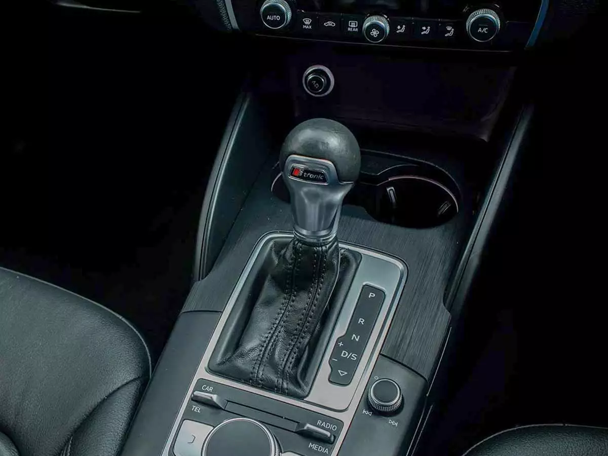 Vehicle Image for 15/21for Audi A3 Sedan 30TFSI S Line