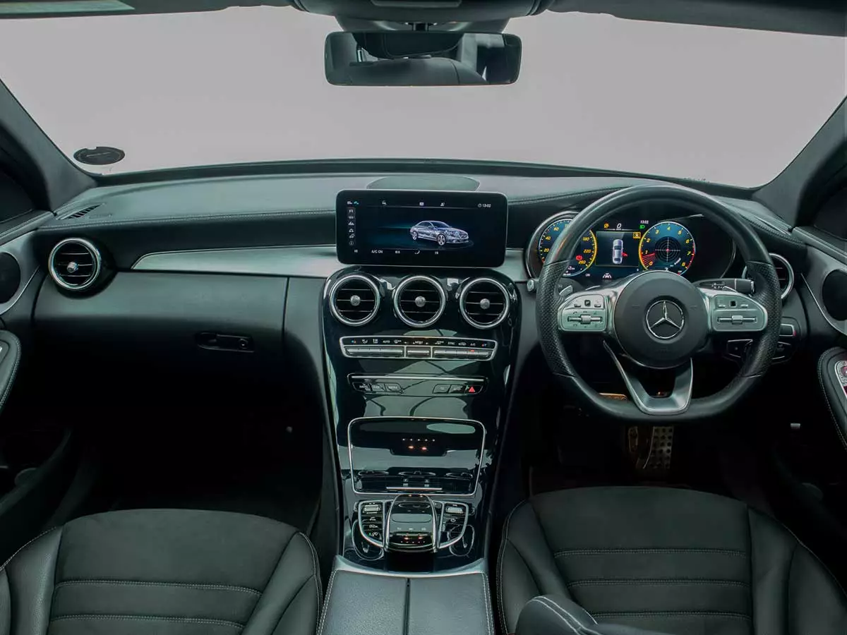 Vehicle Image for 15/18for Mercedes-Benz C-Class C180 AMG Line