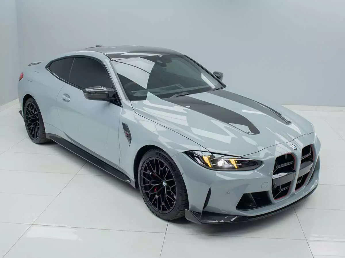 Vehicle Image for 2/28for BMW M4 CS