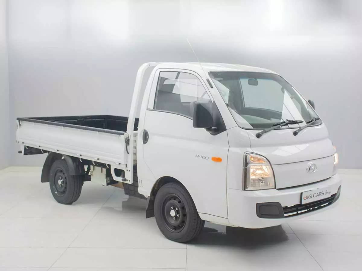 Hyundai H-100 Bakkie 2.6D Deck (Aircon) 2022