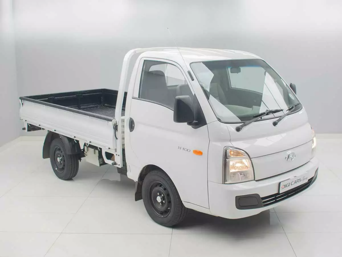 Vehicle Image for 2/24for Hyundai H-100 Bakkie 2.6D Deck (Aircon)