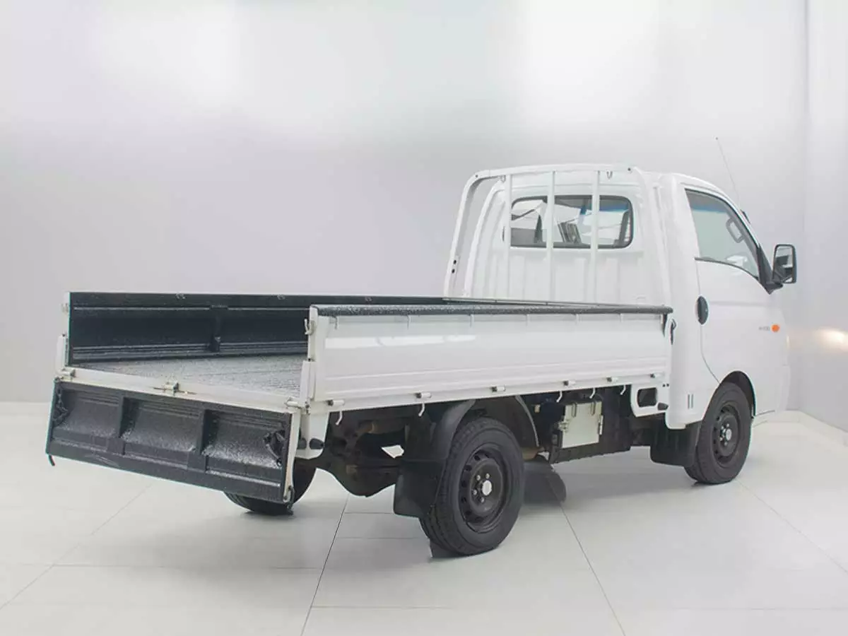 Vehicle Image for 6/24for Hyundai H-100 Bakkie 2.6D Deck (Aircon)