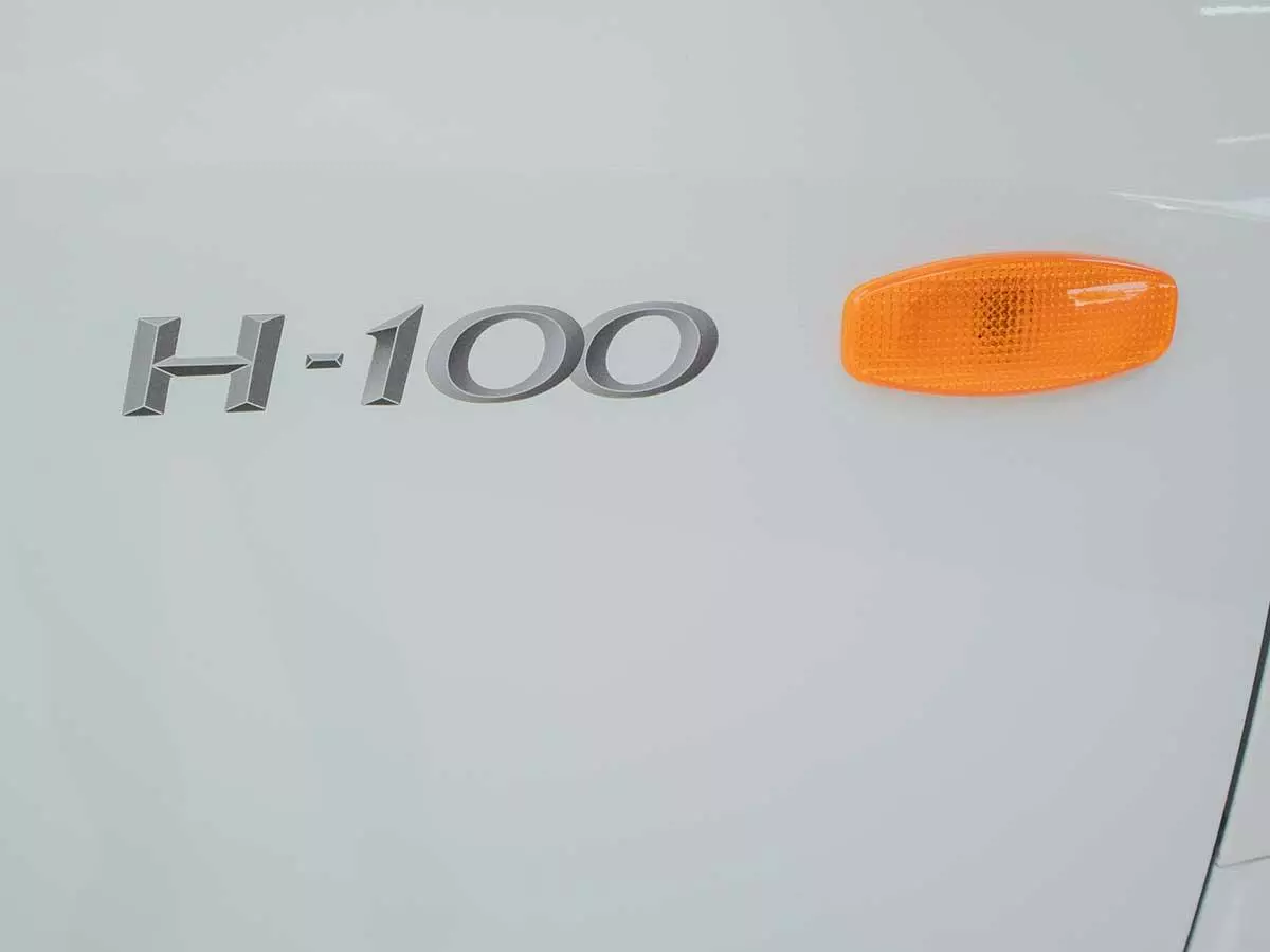 Vehicle Image for 9/24for Hyundai H-100 Bakkie 2.6D Deck (Aircon)