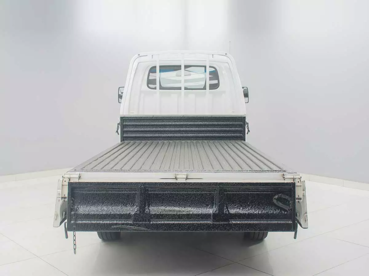 Vehicle Image for 16/24for Hyundai H-100 Bakkie 2.6D Deck (Aircon)