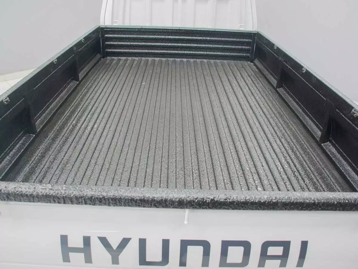 Vehicle Image for 17/24for Hyundai H-100 Bakkie 2.6D Deck (Aircon)