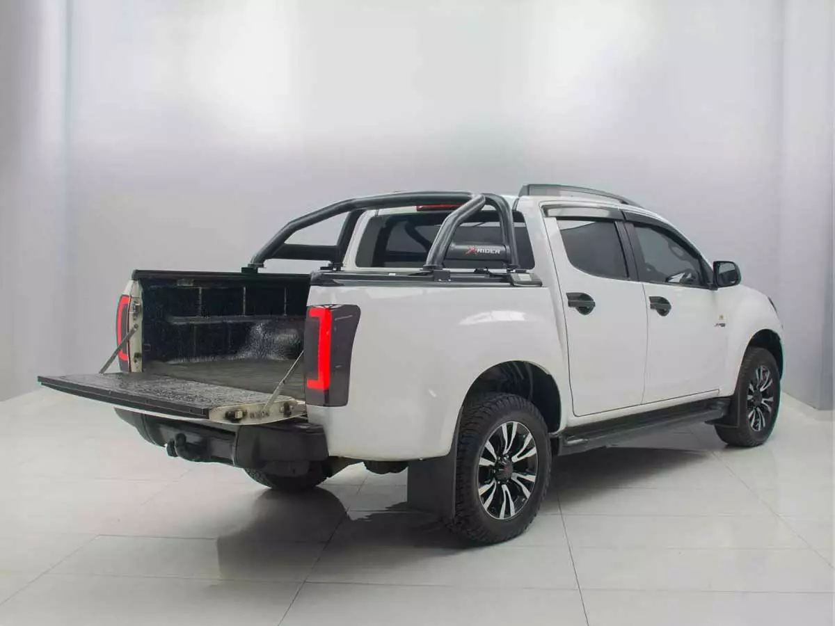 Vehicle Image for 6/24for Isuzu D-Max 300 3.0TD Double Cab X-Rider