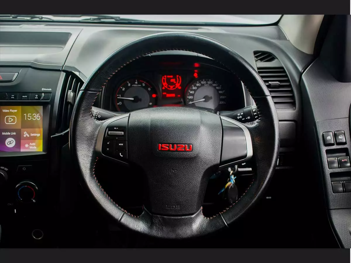 Vehicle Image for 14/24for Isuzu D-Max 300 3.0TD Double Cab X-Rider