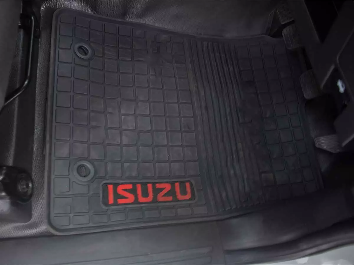 Vehicle Image for 18/24for Isuzu D-Max Gen 6 250 Single Cab Fleetside Safety