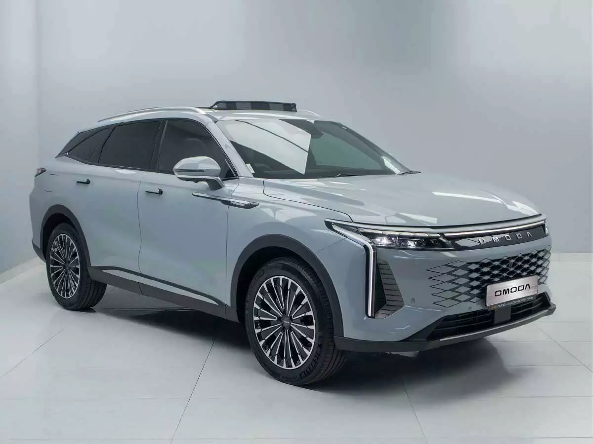 OMODA C9 2.0TGDI 400T Explore AWD 2025