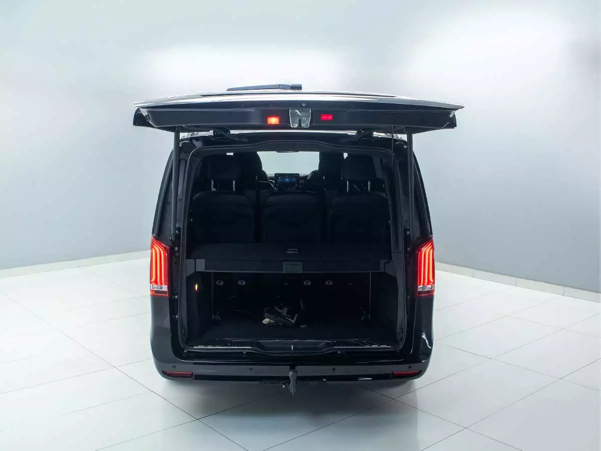 Vehicle Image for 14/26for Mercedes-Benz V-Class V300d Exclusive
