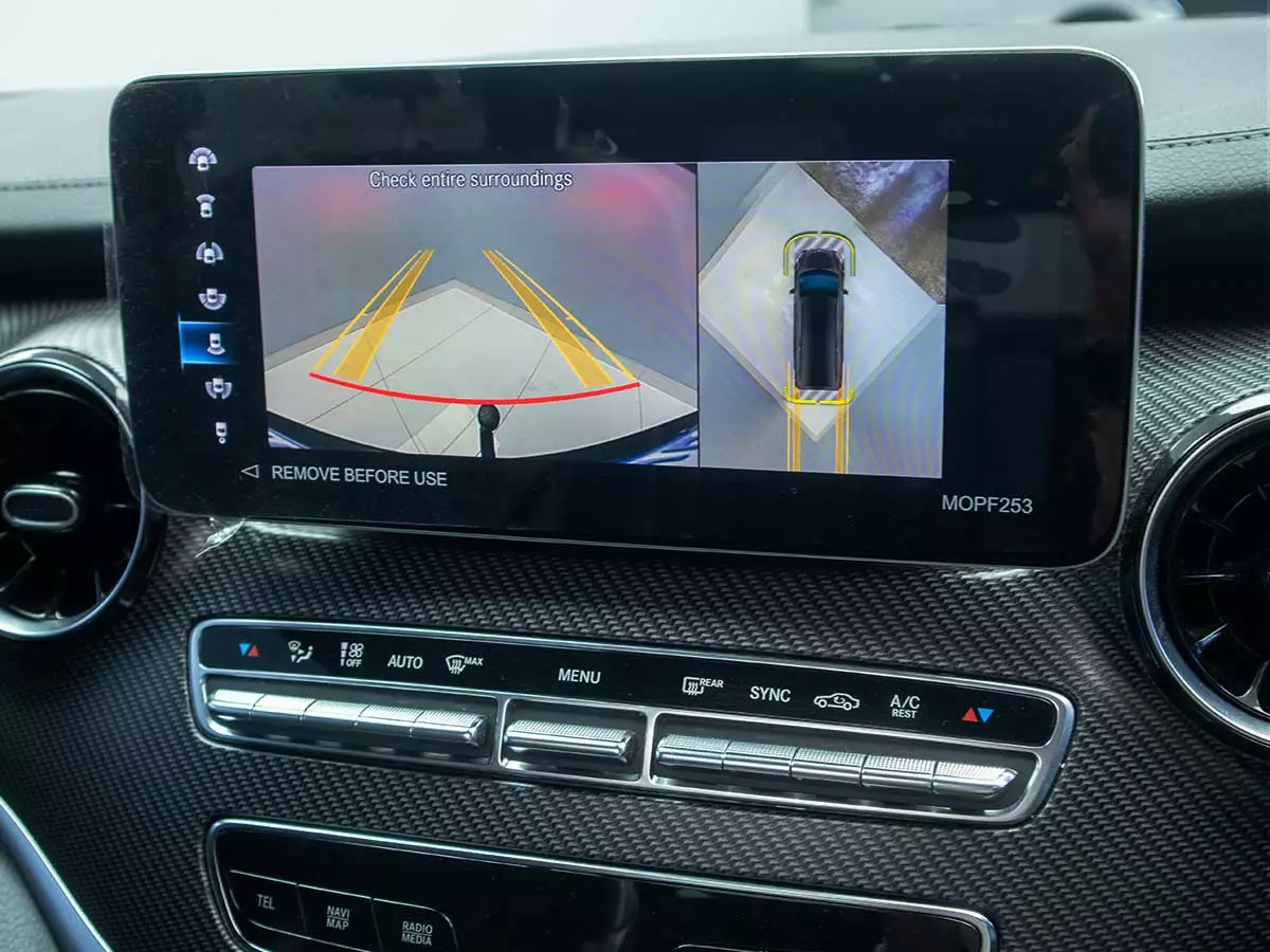 Vehicle Image for 17/26for Mercedes-Benz V-Class V300d Exclusive