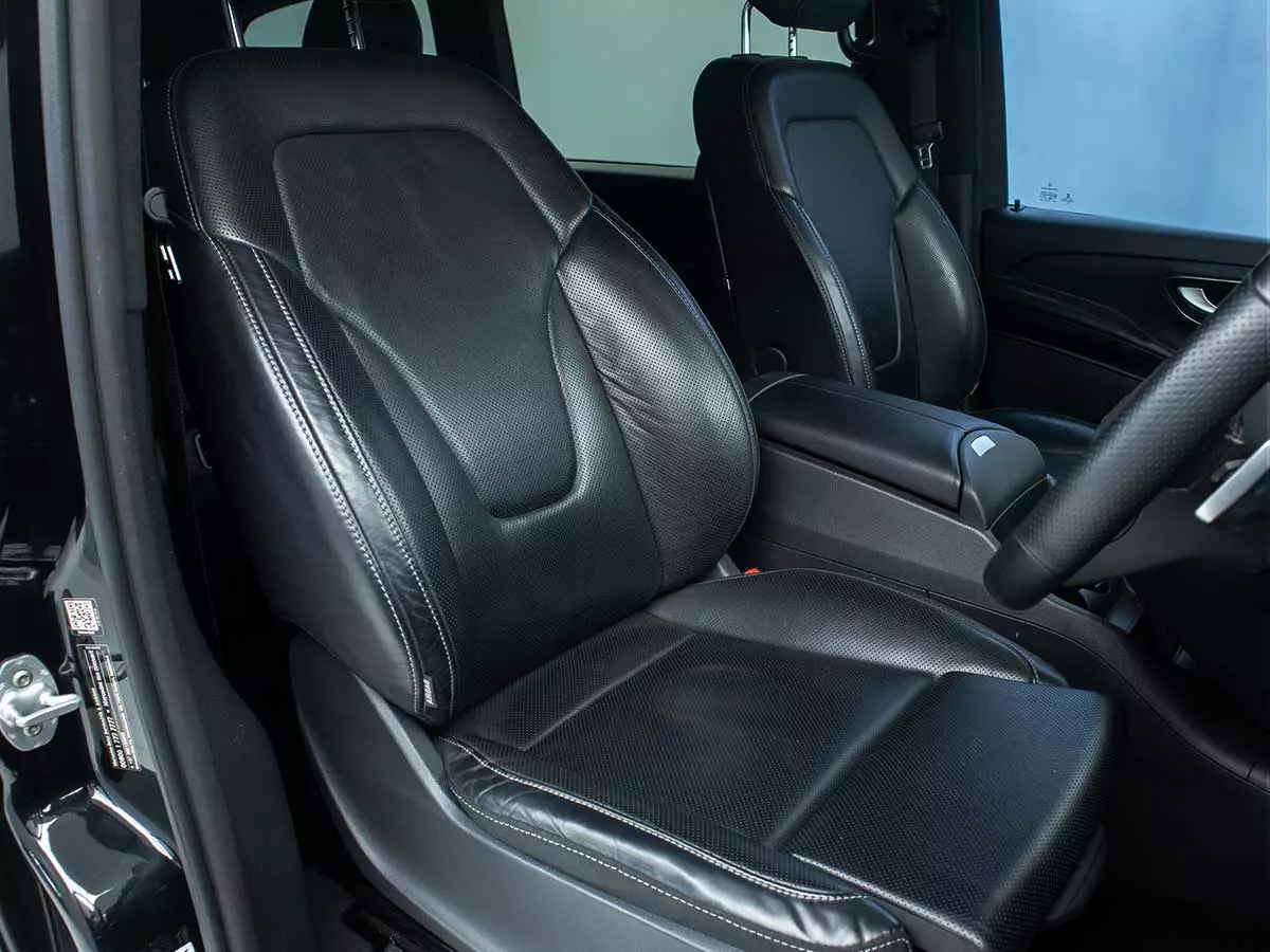 Vehicle Image for 26/26for Mercedes-Benz V-Class V300d Exclusive