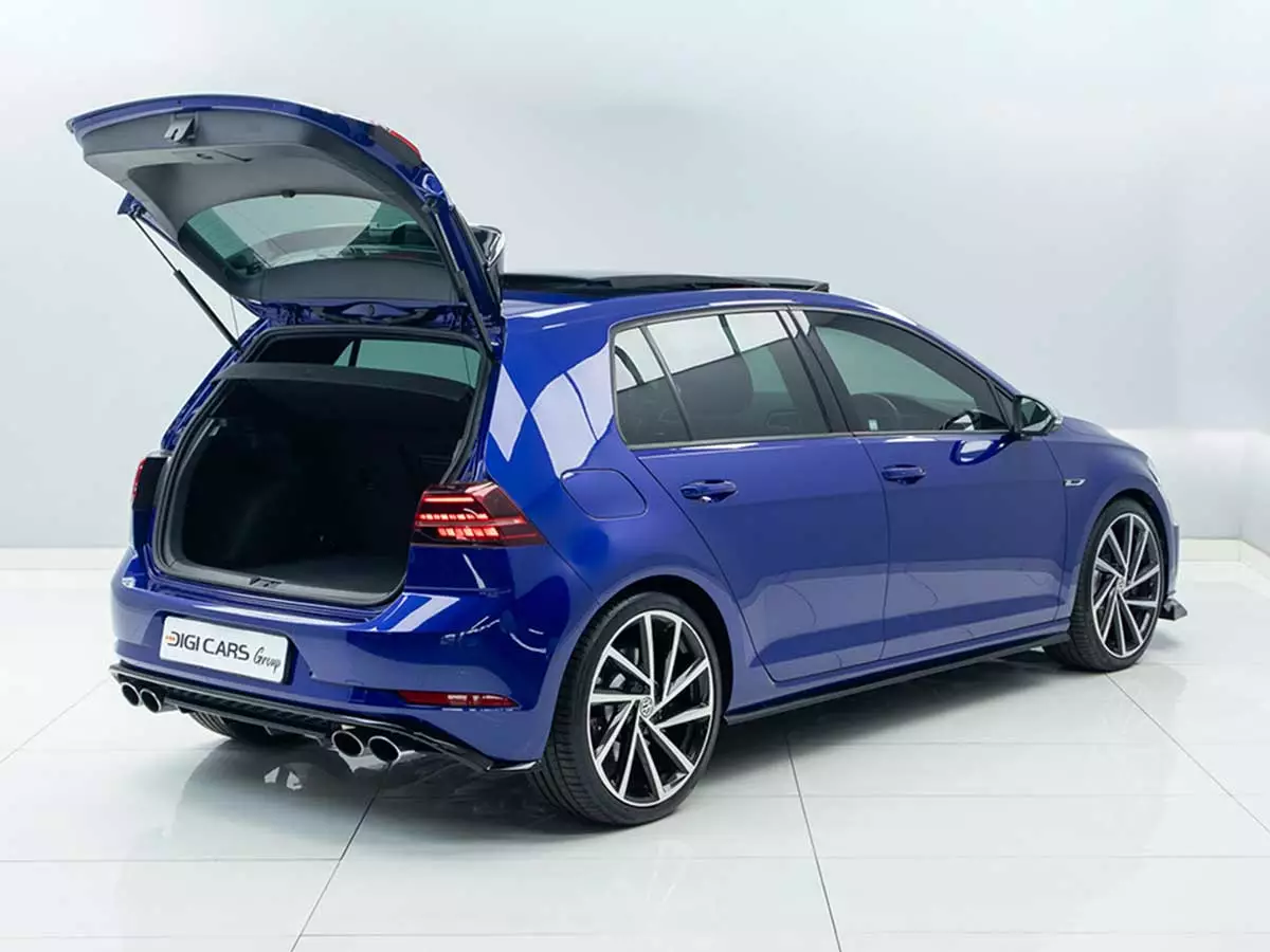 Vehicle Image for 8/27for Volkswagen Golf R