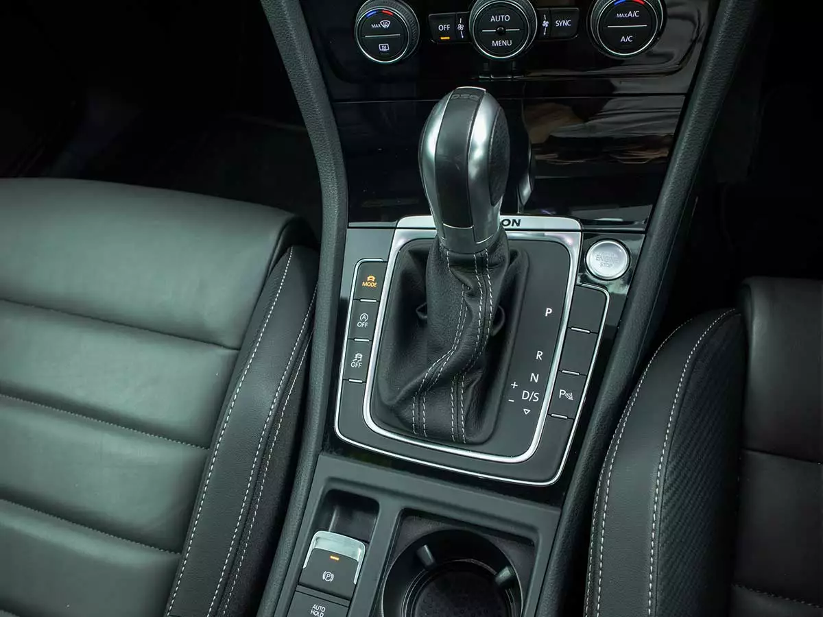 Vehicle Image for 19/27for Volkswagen Golf R