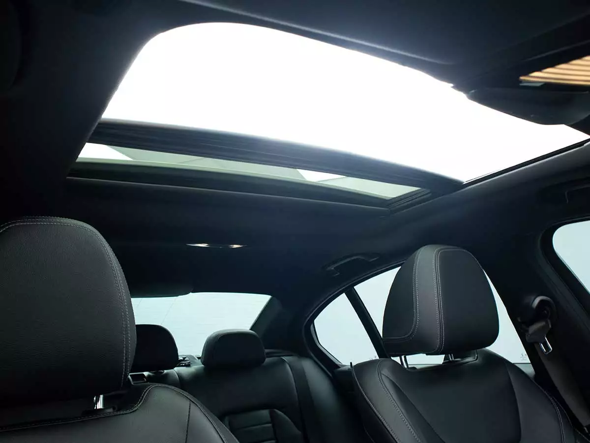 Vehicle Image for 21/24for BMW 3 Series 320i M Sport