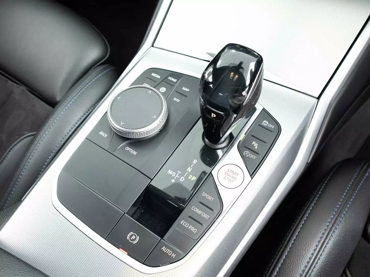 Vehicle Image for 18/25for BMW 3 Series 320i M Sport