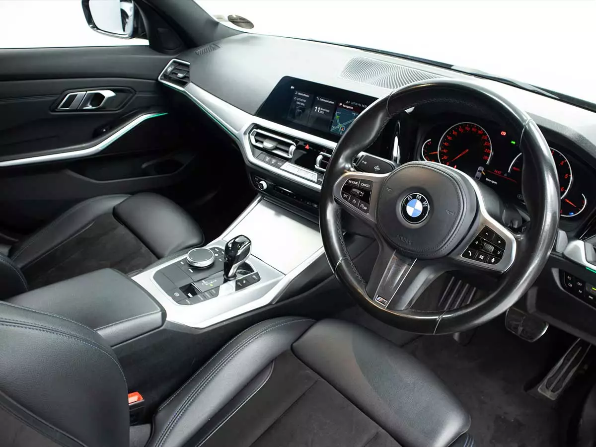 Vehicle Image for 19/25for BMW 3 Series 320i M Sport