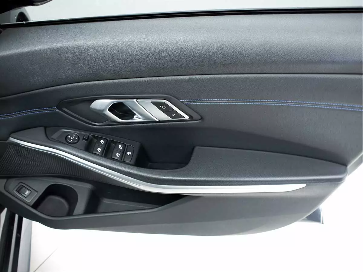 Vehicle Image for 23/25for BMW 3 Series 320i M Sport