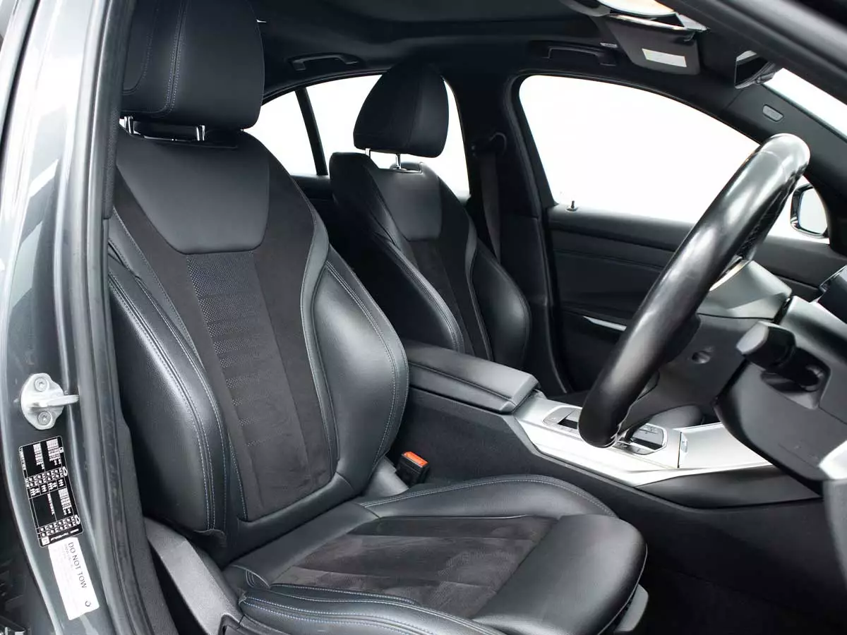 Vehicle Image for 25/25for BMW 3 Series 320i M Sport