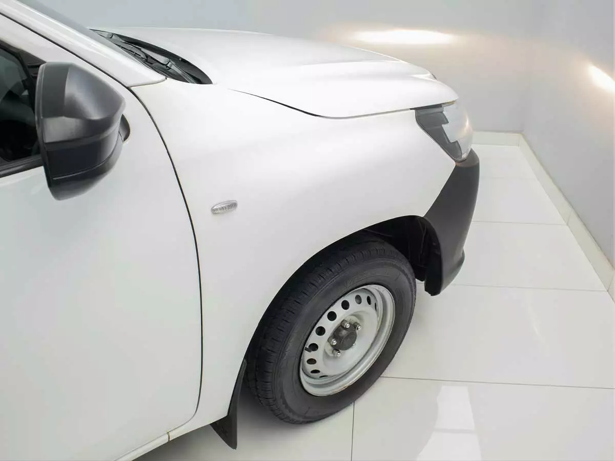 Vehicle Image for 7/23for Toyota Hilux 2.0 S (Aircon)