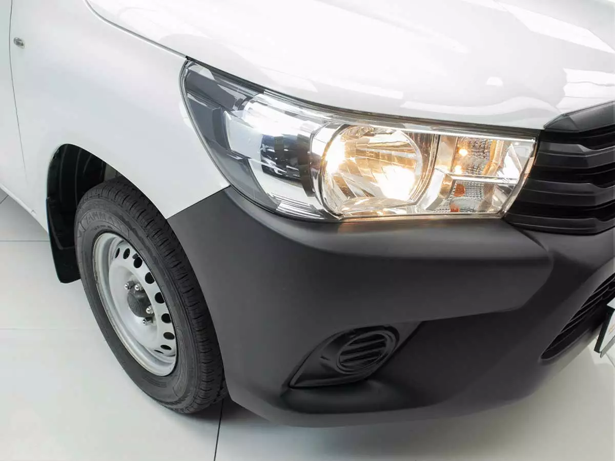 Vehicle Image for 8/23for Toyota Hilux 2.0 S (Aircon)