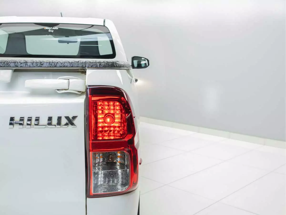 Vehicle Image for 11/23for Toyota Hilux 2.0 S (Aircon)