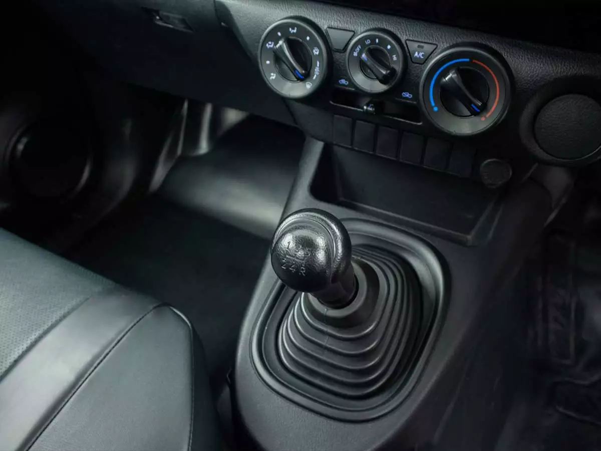 Vehicle Image for 17/23for Toyota Hilux 2.0 S (Aircon)