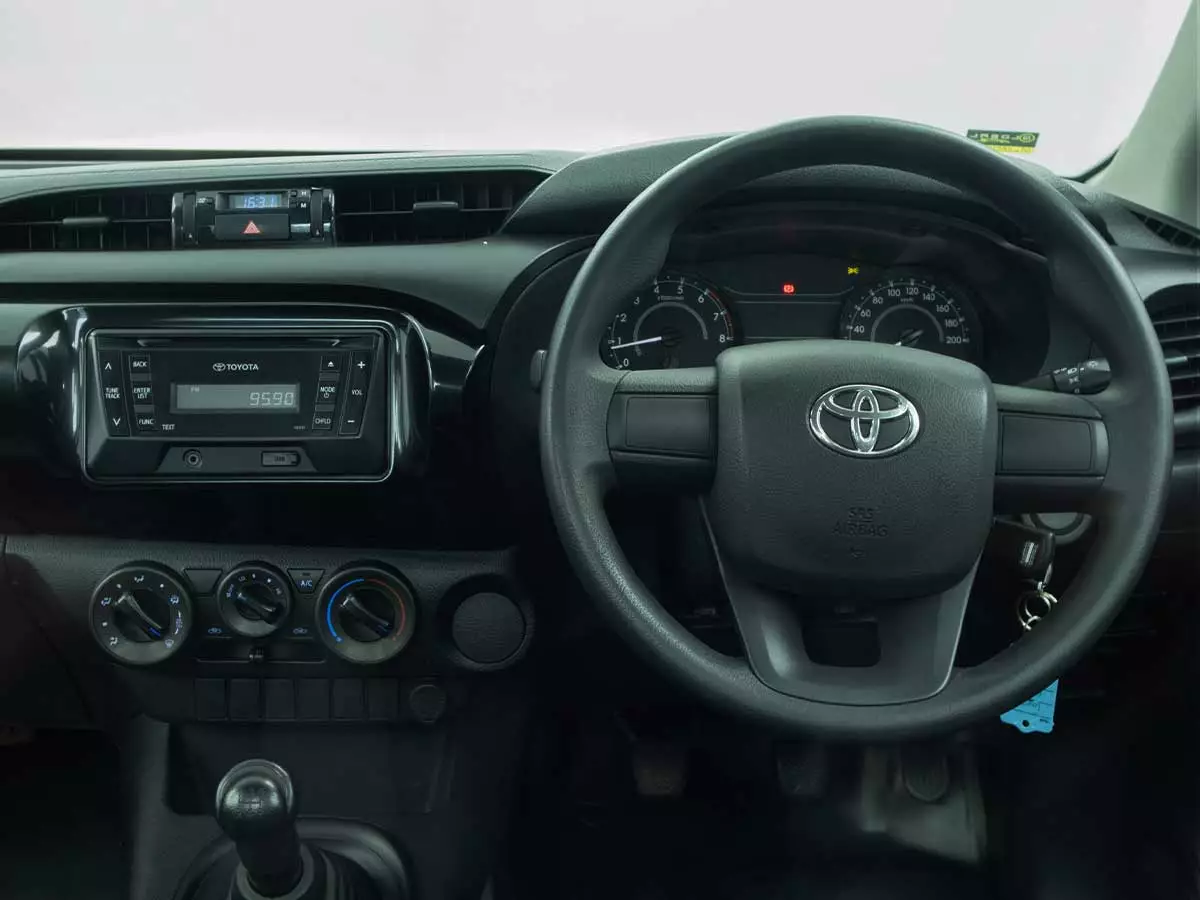 Vehicle Image for 20/23for Toyota Hilux 2.0 S (Aircon)