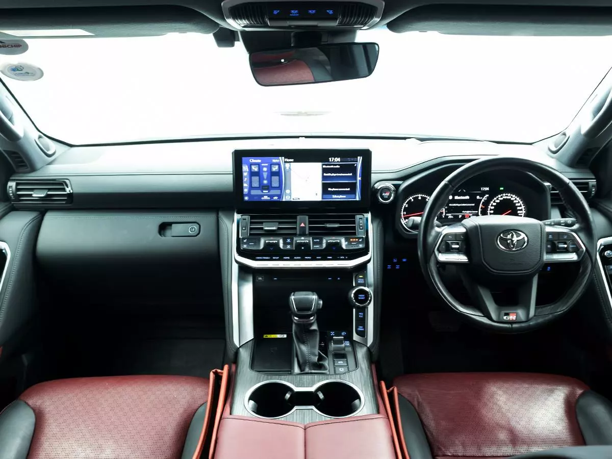 Vehicle Image for 14/18for Toyota Land Cruiser 300 3.5T GR Sport